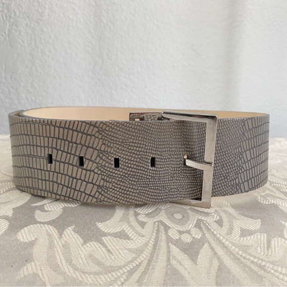 Banana republic gray leather belt